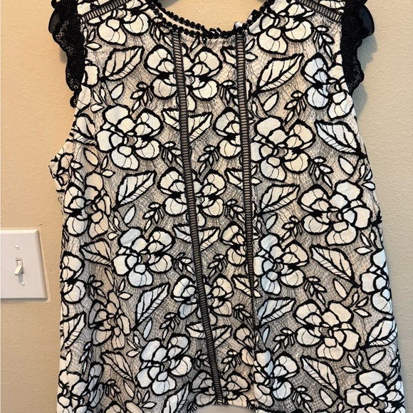 Karl Lagerfeld Black and White Ruffled Sleeveless Blouse - Picture 1 of 5